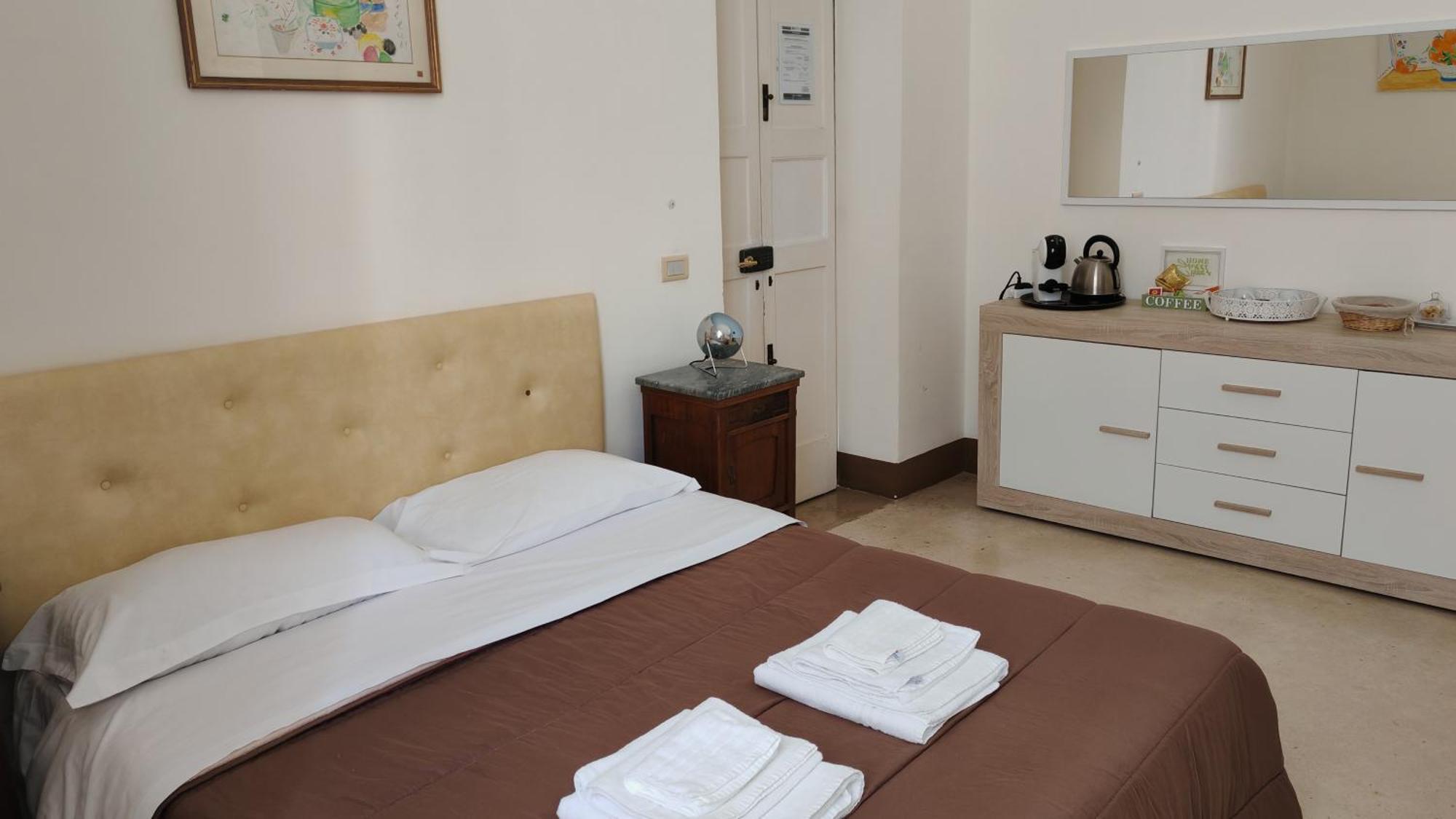 Dimora San Leucio Bed and Breakfast Lecce Exteriör bild